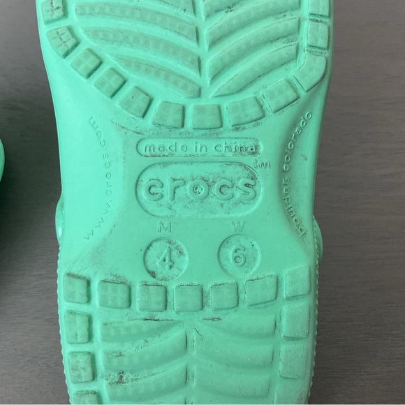 Pre-Owned Crocs Classic Clogs Mint Green, Size 4 Men’s | 6 Women’s - Picture 12 of 12